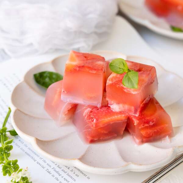 Strawberry agar jelly recipe.